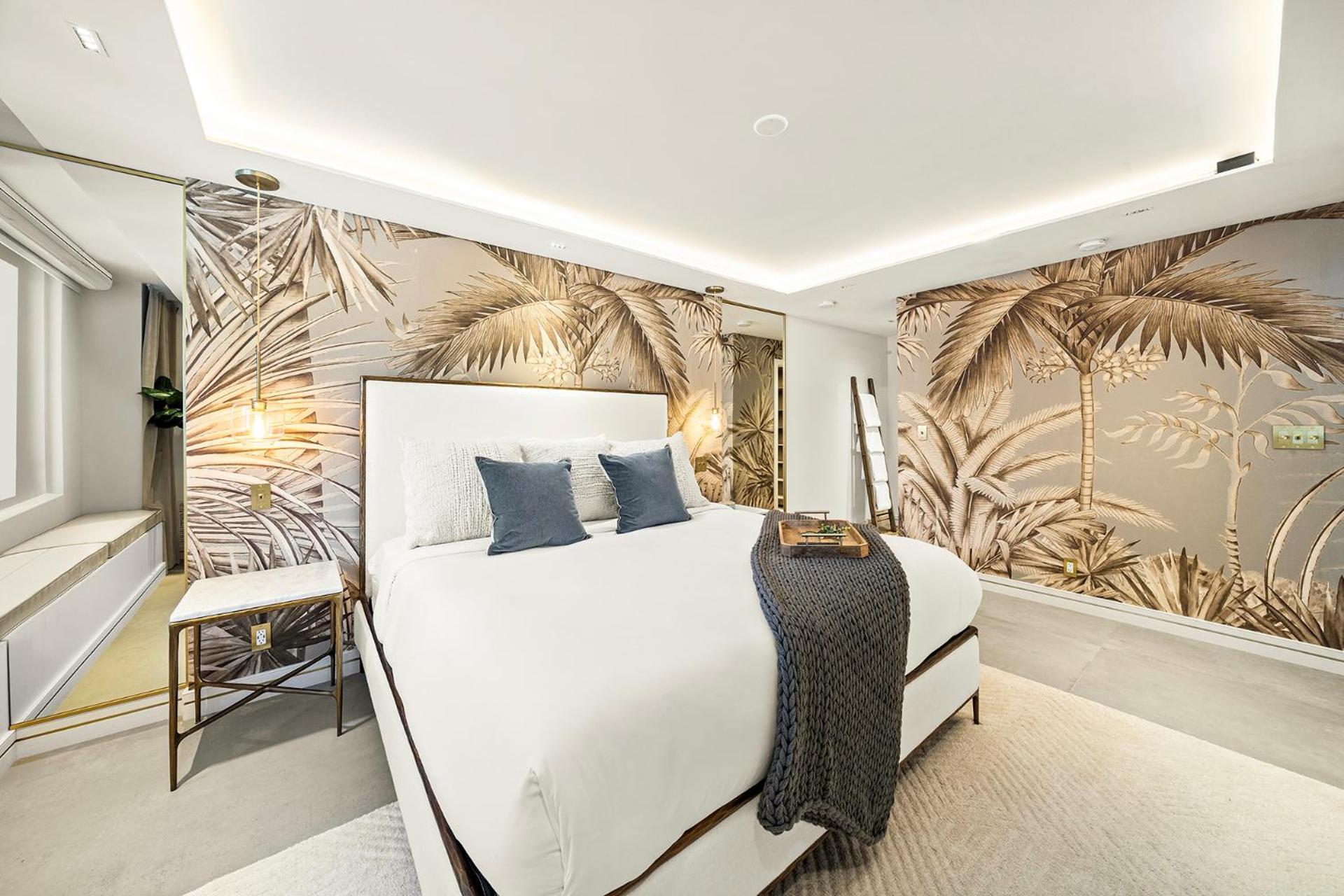 1 Bedroom Private At Roney Palace - 1201 *